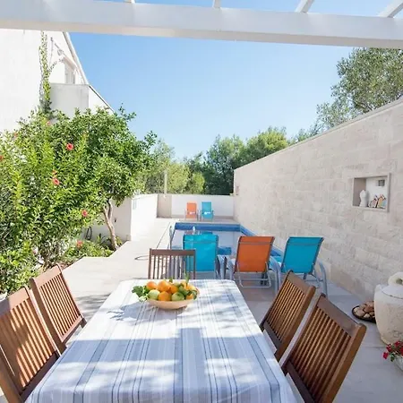 Apartments Petranic Supetar Exterior photo