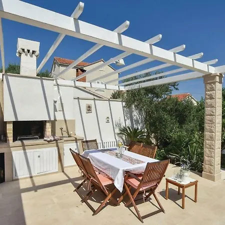 Apartments Petranic Supetar Exterior photo