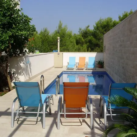 Apartments Petranic Supetar Exterior photo
