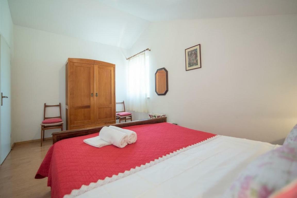Apartment Petranic *